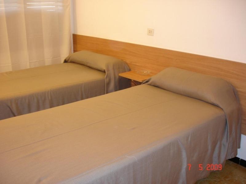 Hostal Can Blanco Sarriá de Ter Exterior foto